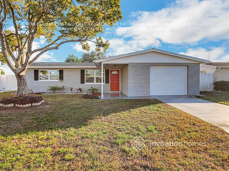 3910 Beechwood Dr — Photo 2