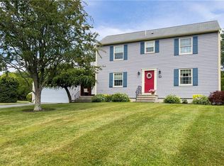 10 Justin St, Bristol, RI 02809