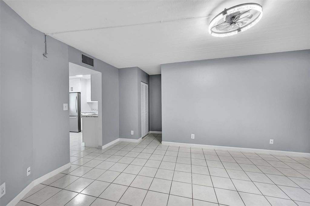 109 Gardens Dr APT 103, photo 6