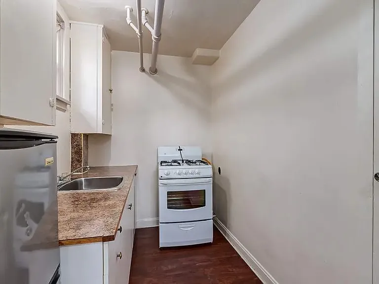 531 7th St S #7 — Photo 15