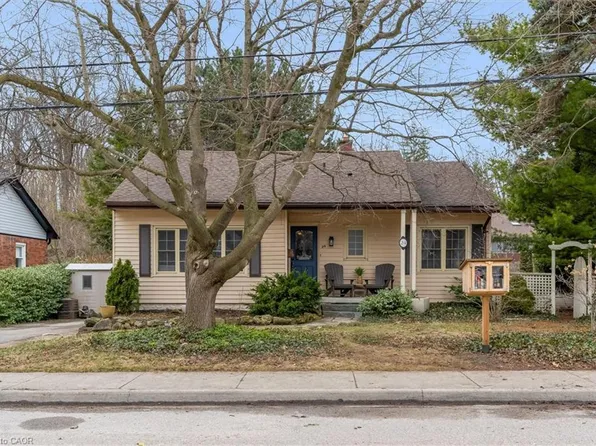 24 Central Park Ave, Hamilton, ON L9H 2M7