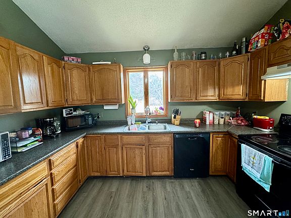 5th image of 10 Texas Heights Road