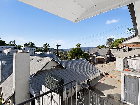 5th image of 2212 1/4 Glendale Blvd