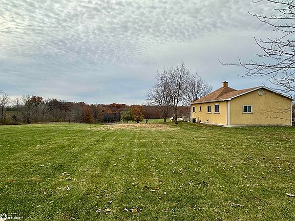 3rd image of 720 Northwestern Ave