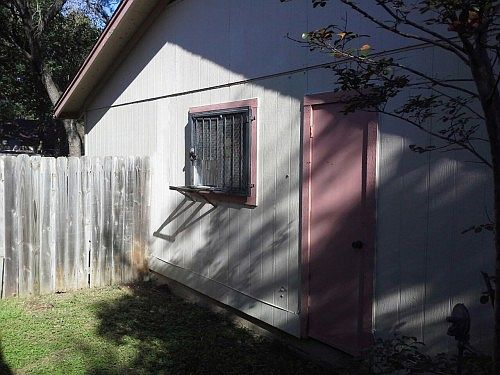 4th image of 7304 Lake Charles Dr
