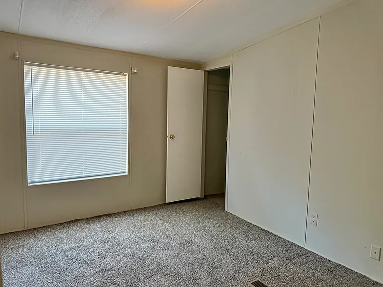 107 Bryant Rd — Photo 8
