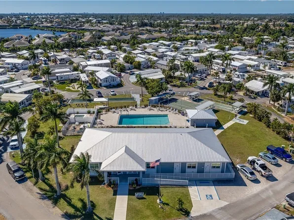 5509 Black Pug Dr, Fort Myers, FL 33908