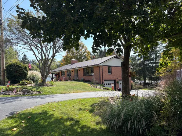 445 Rowan Rd, White Sulphur Springs, WV 24986