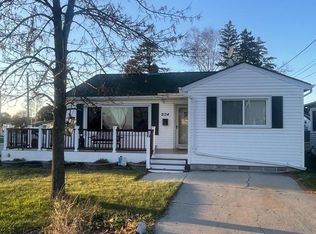 2134 Roosevelt Ave, Two Rivers, WI 54241