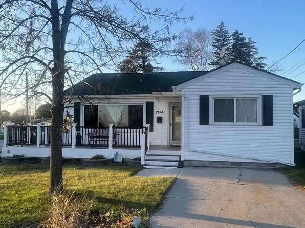 2134 Roosevelt AVENUE, Two Rivers, WI 54241