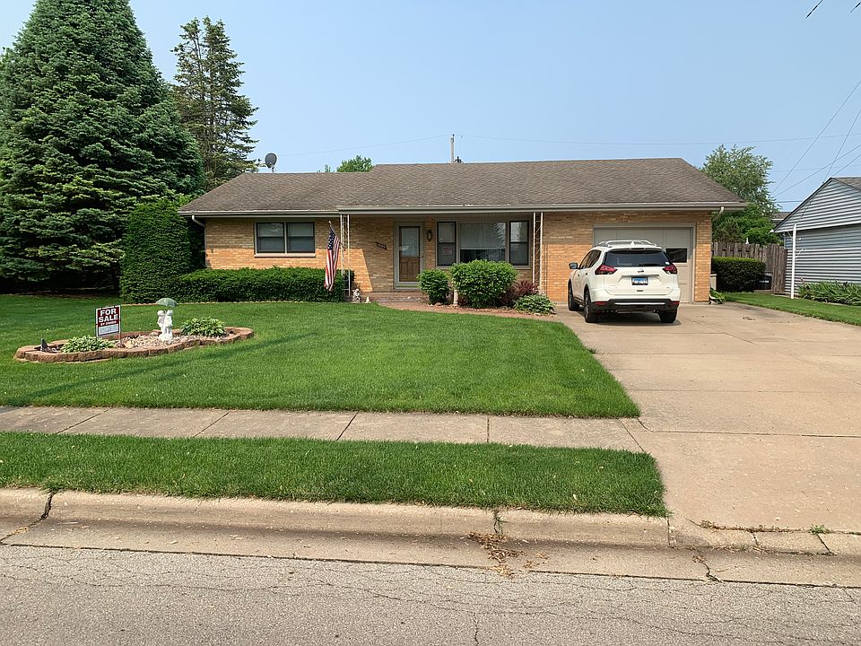 1st image of 1753 Campbell Ave