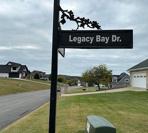 5th image of 1055 Legacy Bay Dr