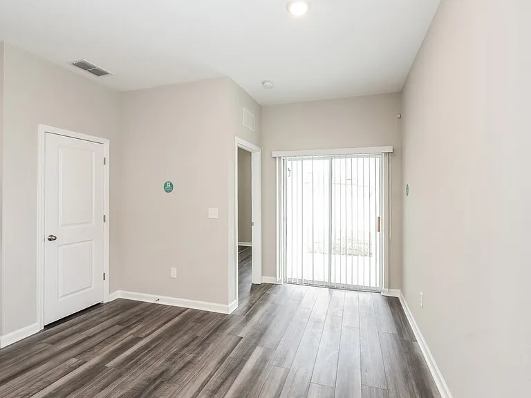 960 Kelly Fern Loop — Photo 6