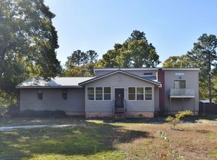 2474 Docs Rd, Spring Lake, NC 28390