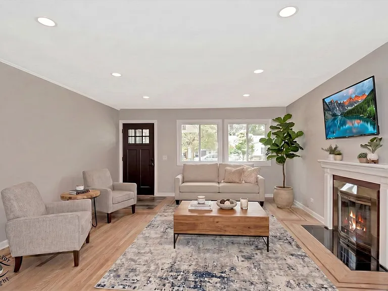 30W150 Foxboro Ct — Photo 4