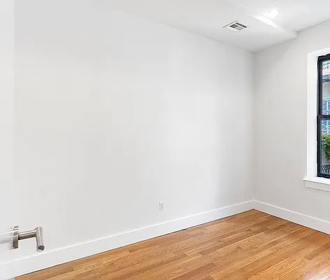 Rented by Nest Seekers International | media 10