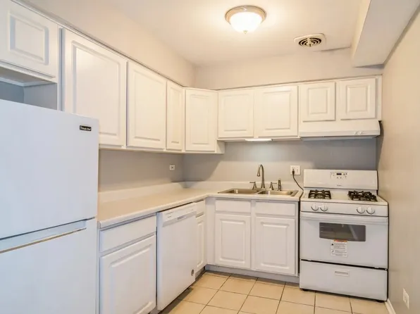 1227 S Harlem Ave APT 507, Berwyn, IL 60402