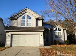 6927 Tangle Wood Dr, Waterford, MI 48327