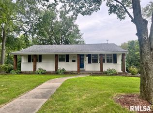 2020 W Riviera Dr, Peoria, IL 61614