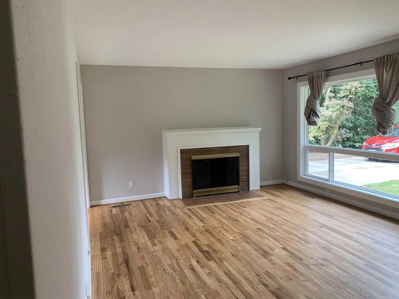 Norton 83rd - 328 — Photo 3