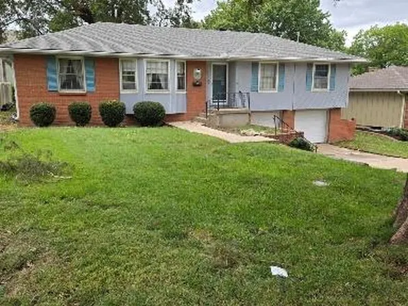 10718 McGee St, Kansas City, MO 64114