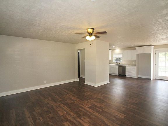 2nd image of 3715 Broadmoor Dr