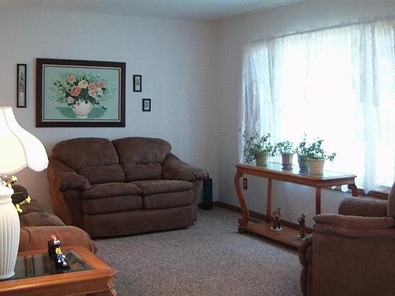 4th image of 9511 Clarmonte Dr