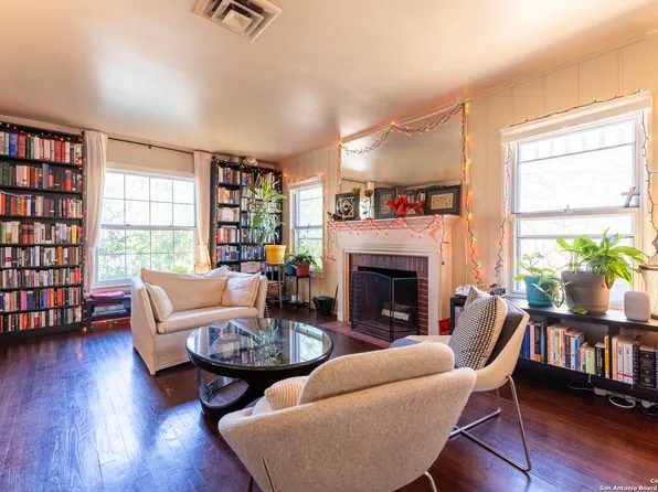 268 North Dr, San Antonio, TX 78201