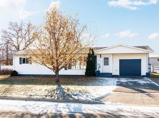 1104 Howard Ave SE, Cooperstown, ND 58425