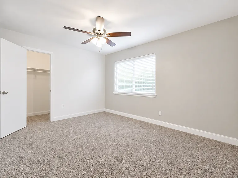 5009 Copperbend Blvd #B — Photo 4