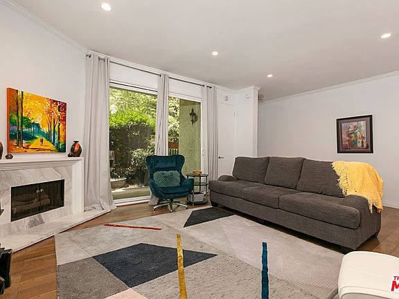 3rd image of 646 Wilcox Ave