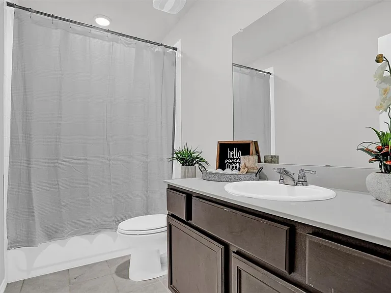 1111 Meadow Side Dr — Photo 8