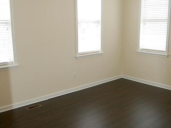 4th image of 1806 Thames St Unit 13
