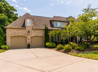 14 Creswell Ct, Greensboro, NC 27407