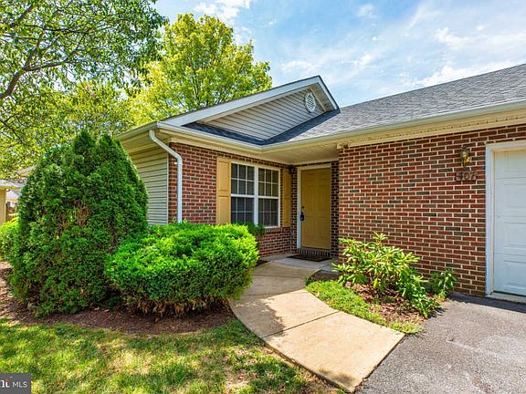 3rd image of 407 Stone Meadow Ct