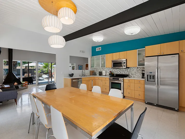 622 N Monterey Rd — Photo 23