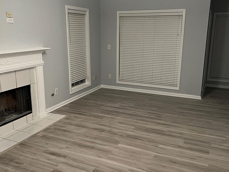 2nd image of 795 Jackson Bank Pl NW