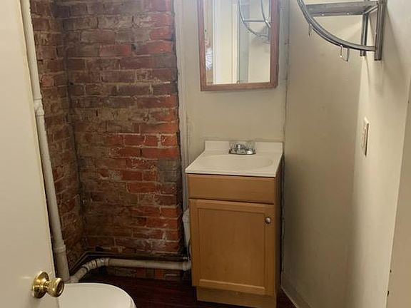 4th image of 2307 Wheeler St #1