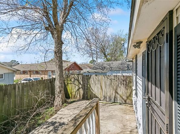 9412 Palmetto St, New Orleans, LA 70118