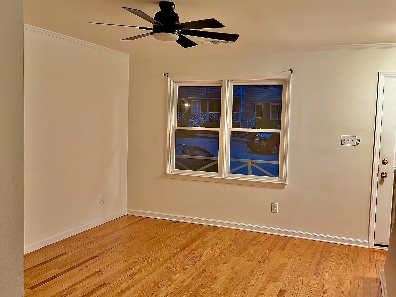 2 bed, 2.5 bath, 1075 sqft, $1,550 — Photo 3