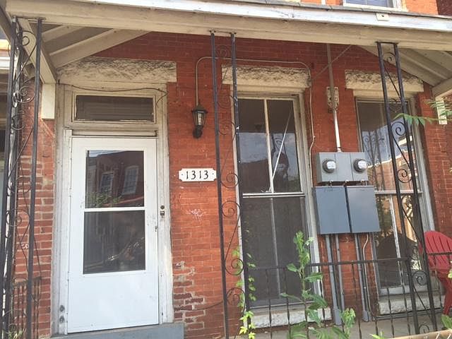 Front Porch (shared) and entrance to Unit F2.