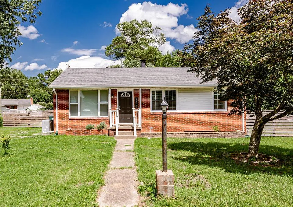 9507 Stockbridge Dr