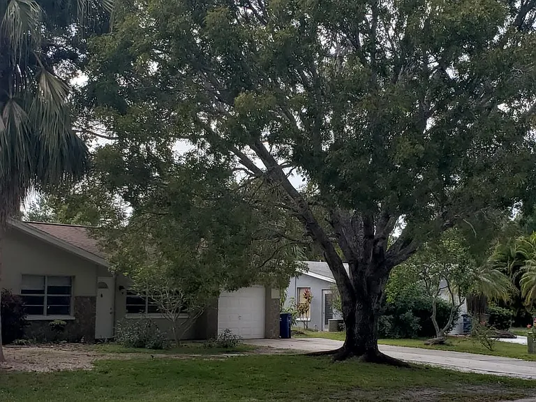 1591 Sunkist Way — Photo 3