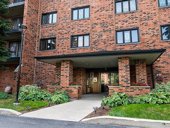 2nd image of 9357 Landings Ln Unit 307