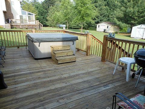 2nd image of 107 Kimberly Ln