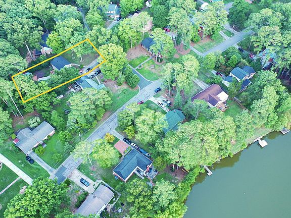2nd image of 105 Dryden Ln