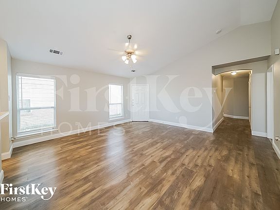 3rd image of 6412 Regina Dr