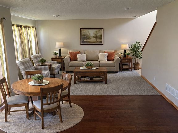 4th image of 10442 64th Ln NE