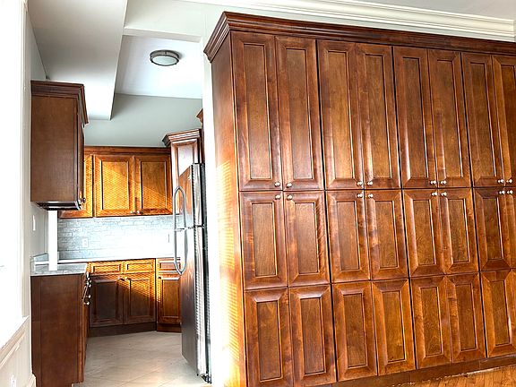 3rd image of 4243 Ridge Ave #2F