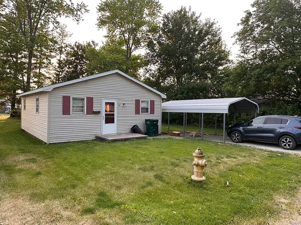 615 Lawndale Ave, Tilton, IL 61833